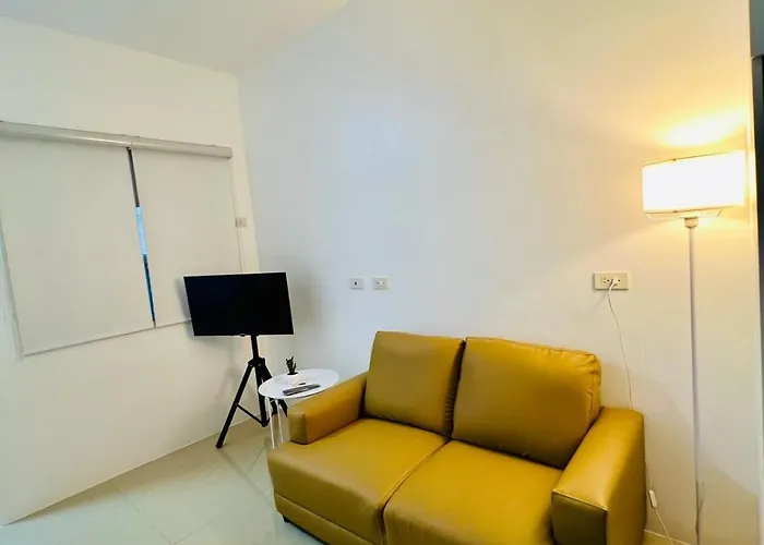 Cozy Walk To It Park - Fast Wifi & Pool Access Appartamento Cebu