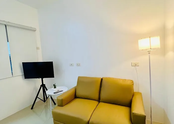 Cozy Walk To It Park - Fast Wifi & Pool Access Cebu