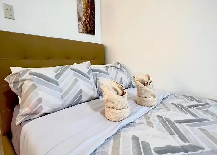 Appartamento Cozy Walk To It Park - Fast Wifi & Pool Access Cebu
