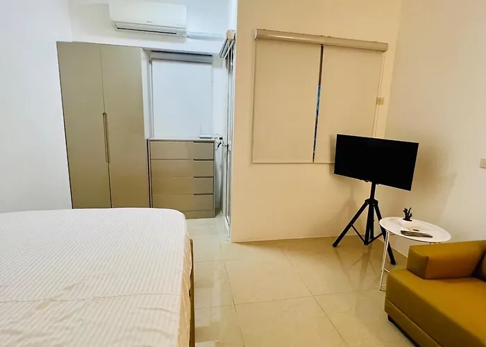 Cozy Walk To It Park - Fast Wifi & Pool Access *